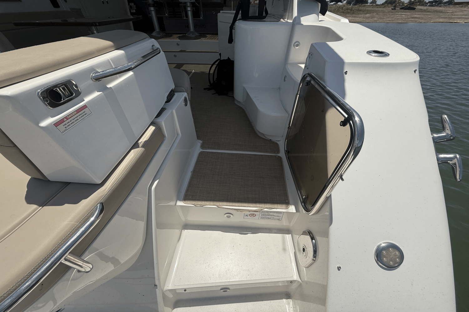 Slide: The Image of Sea Ray 540 SUNDANCER 2016 - 14