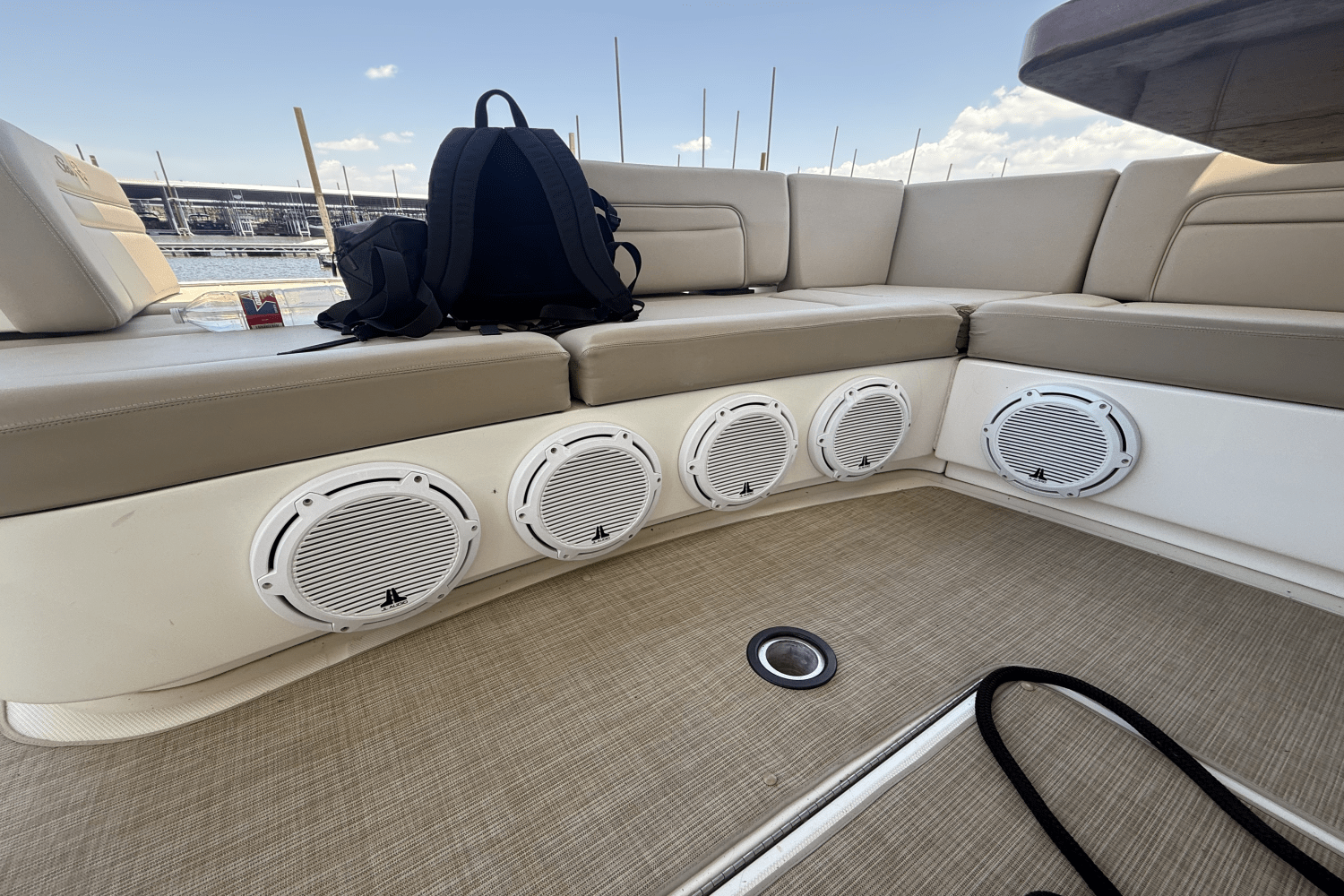 Slide: The Image of Sea Ray 540 SUNDANCER 2016 - 18