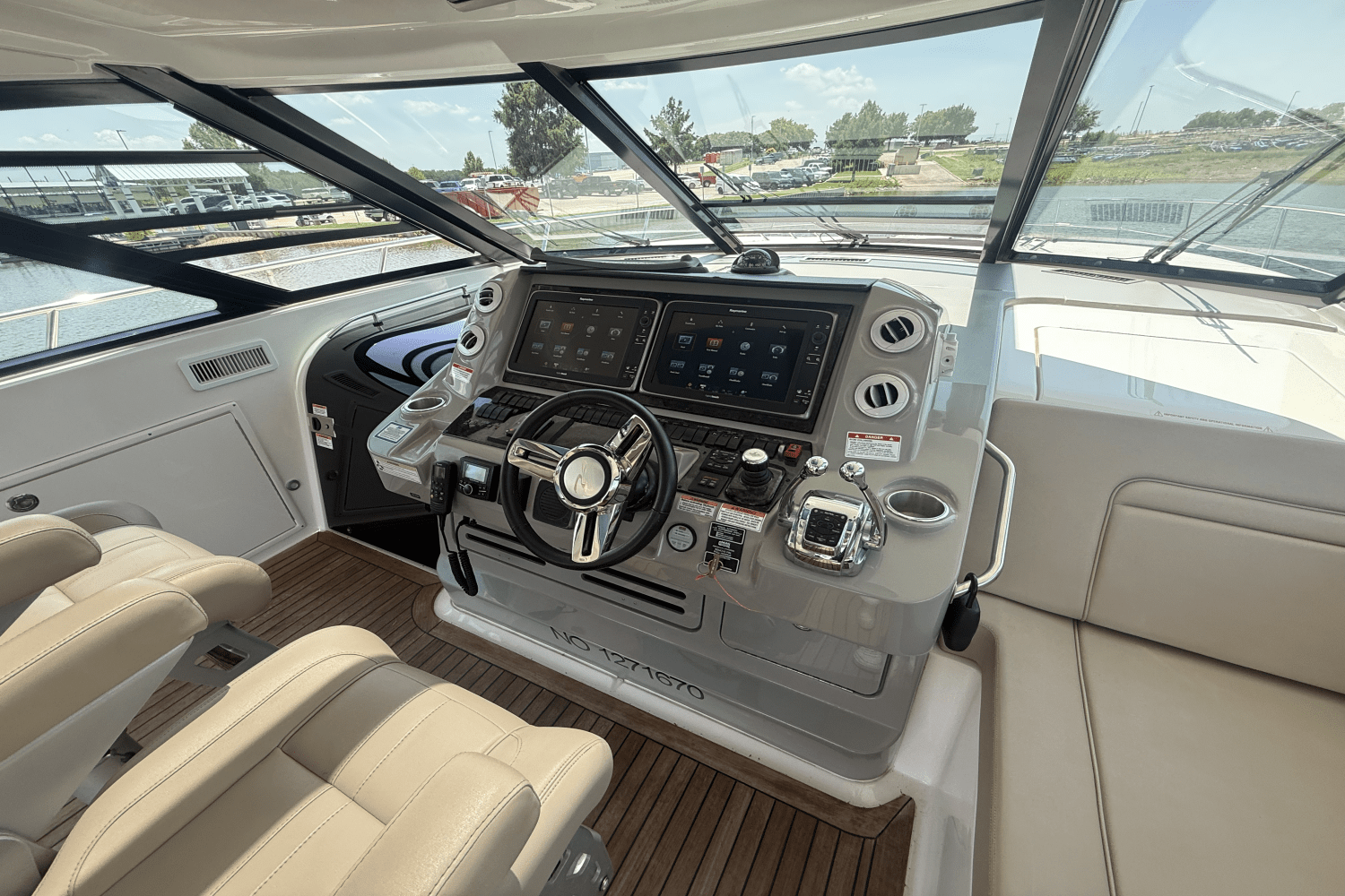 Slide: The Image of Sea Ray 540 SUNDANCER 2016 - 29