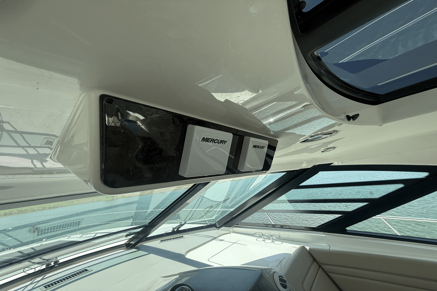 Slide: The Image of Sea Ray 540 SUNDANCER 2016 - 33
