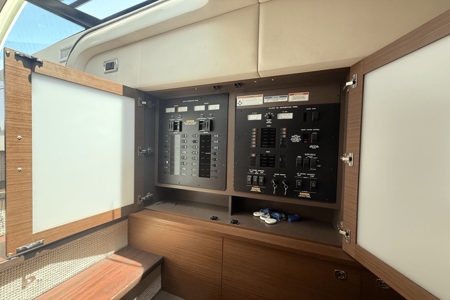 Slide: The Image of Sea Ray 540 SUNDANCER 2016 - 39