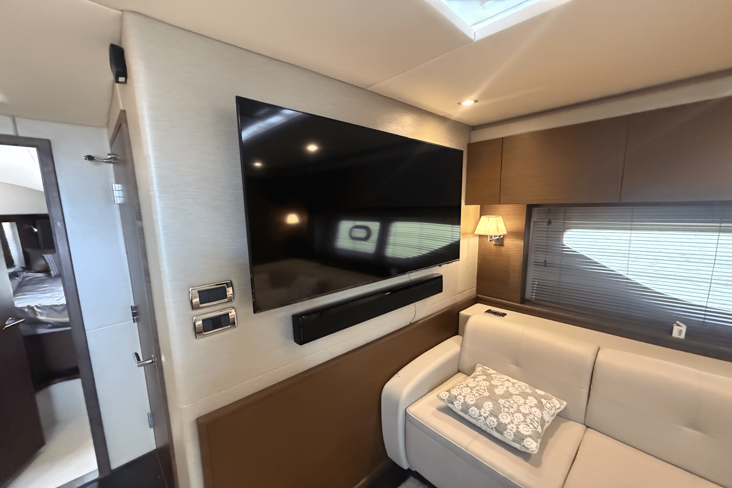 Slide: The Image of Sea Ray 540 SUNDANCER 2016 - 44