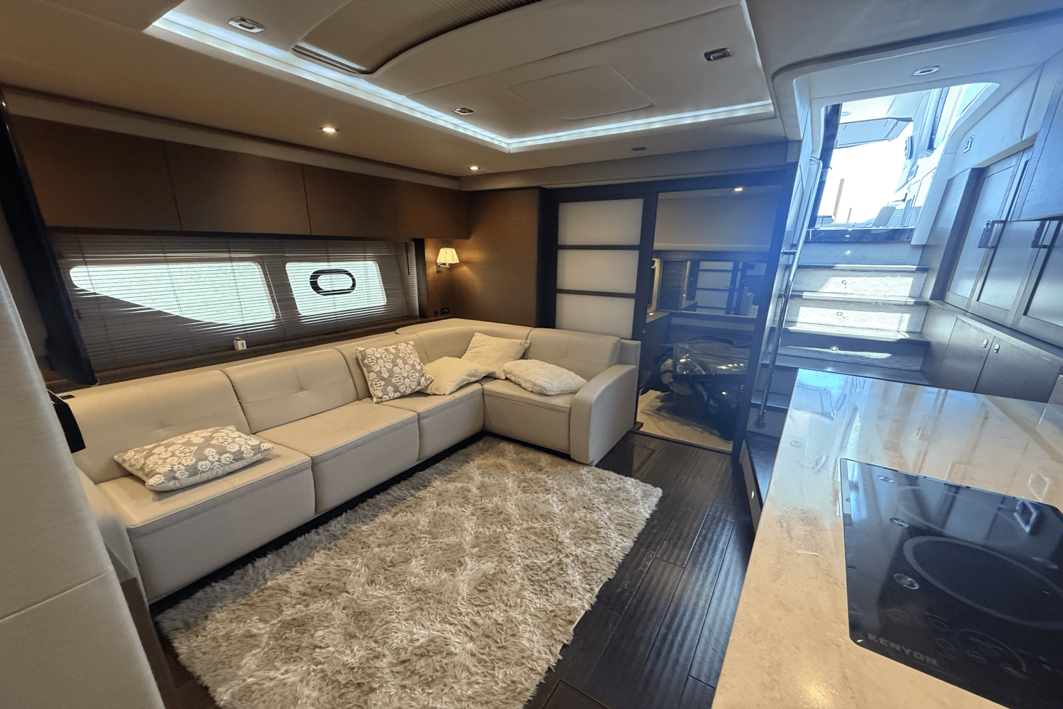 Slide: The Image of Sea Ray 540 SUNDANCER 2016 - 45