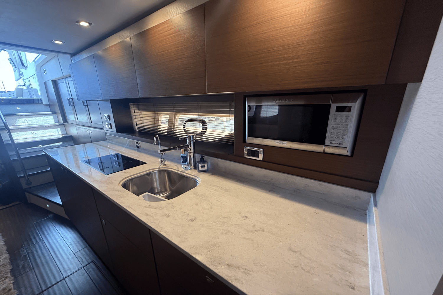 Slide: The Image of Sea Ray 540 SUNDANCER 2016 - 49