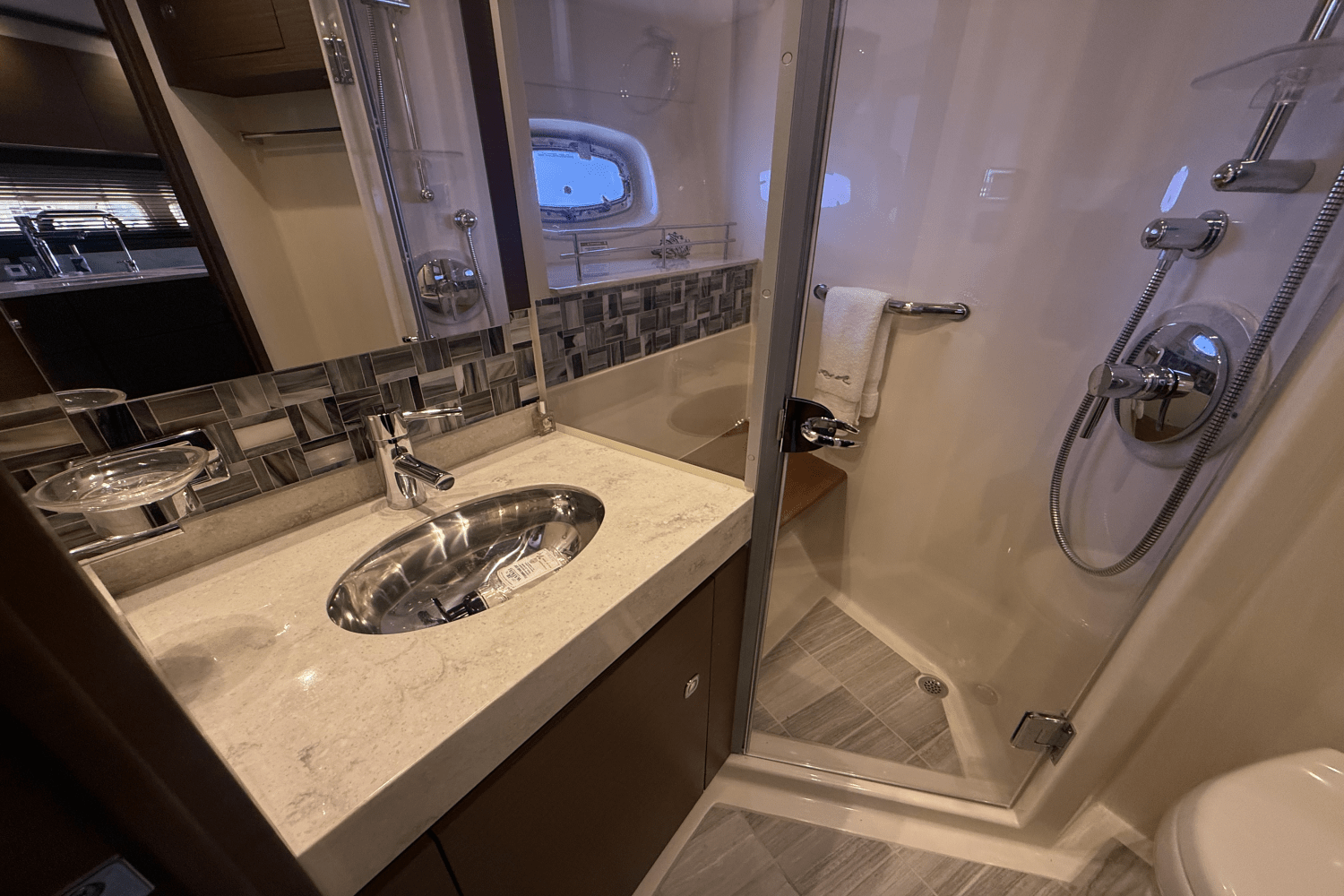 Slide: The Image of Sea Ray 540 SUNDANCER 2016 - 54