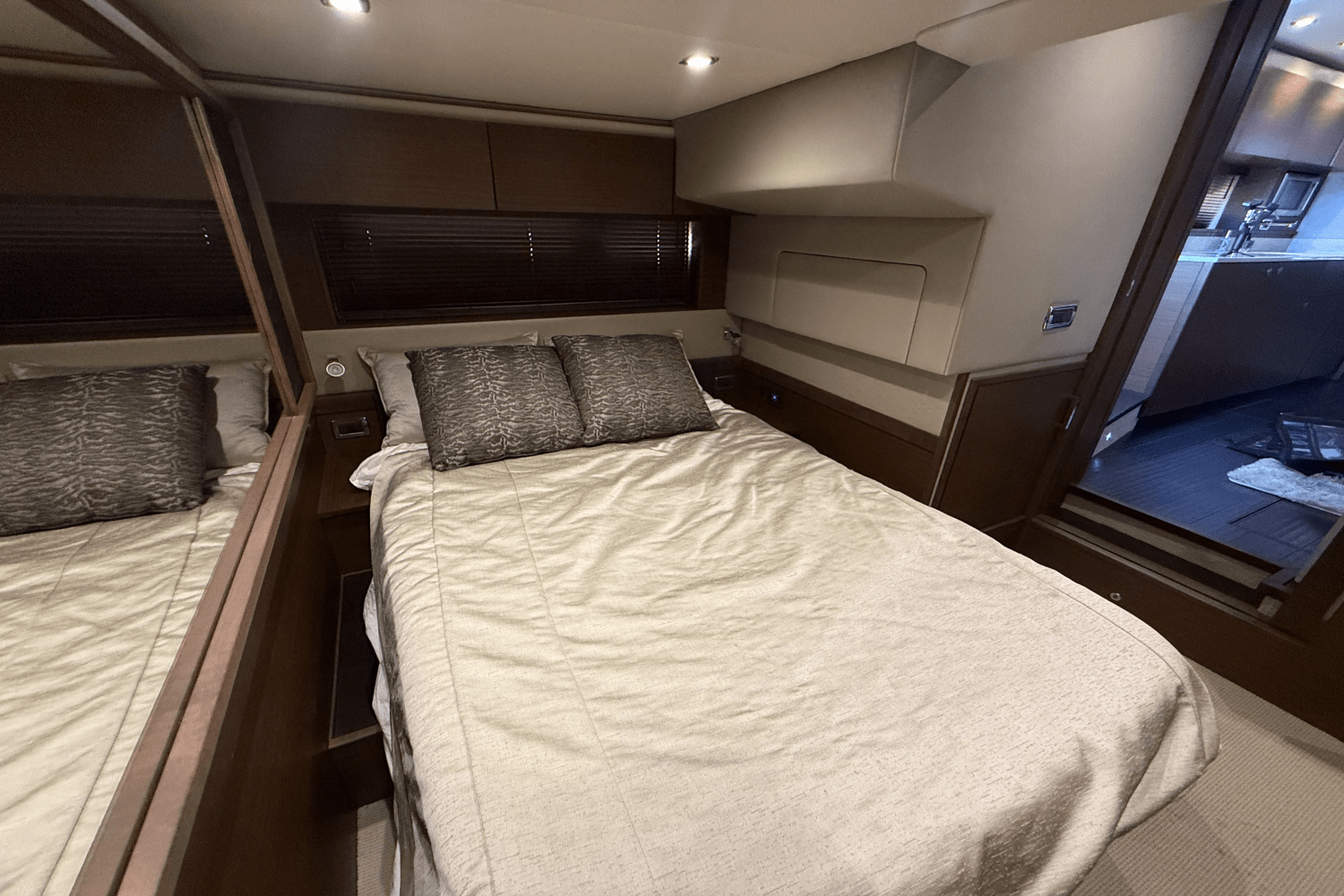 Slide: The Image of Sea Ray 540 SUNDANCER 2016 - 64