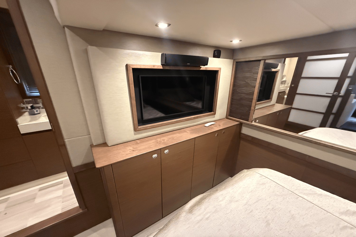 Slide: The Image of Sea Ray 540 SUNDANCER 2016 - 66