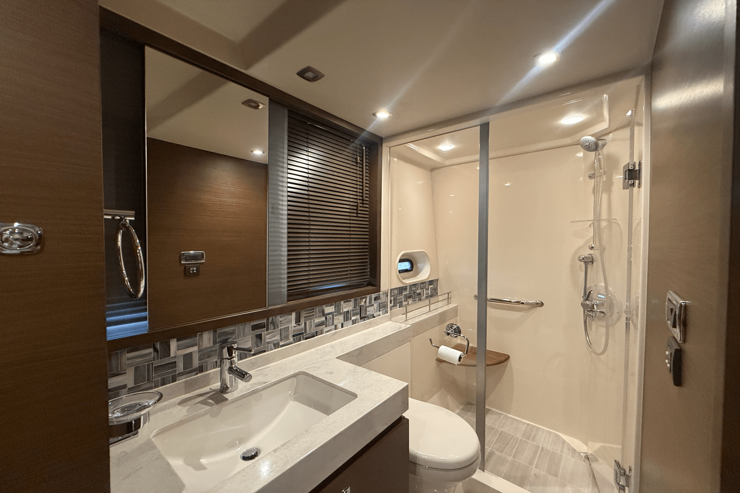 Slide: The Image of Sea Ray 540 SUNDANCER 2016 - 71