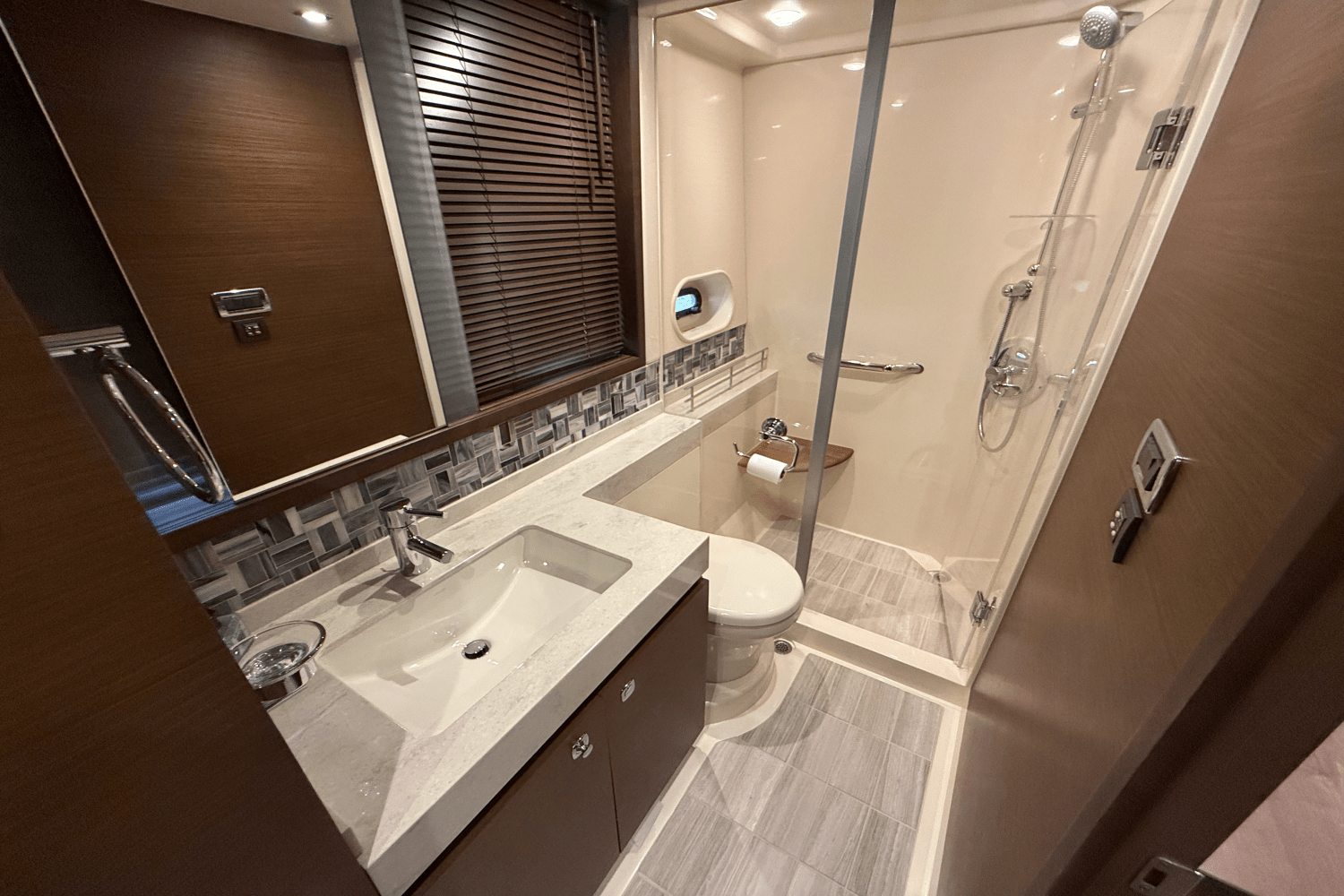 Slide: The Image of Sea Ray 540 SUNDANCER 2016 - 77