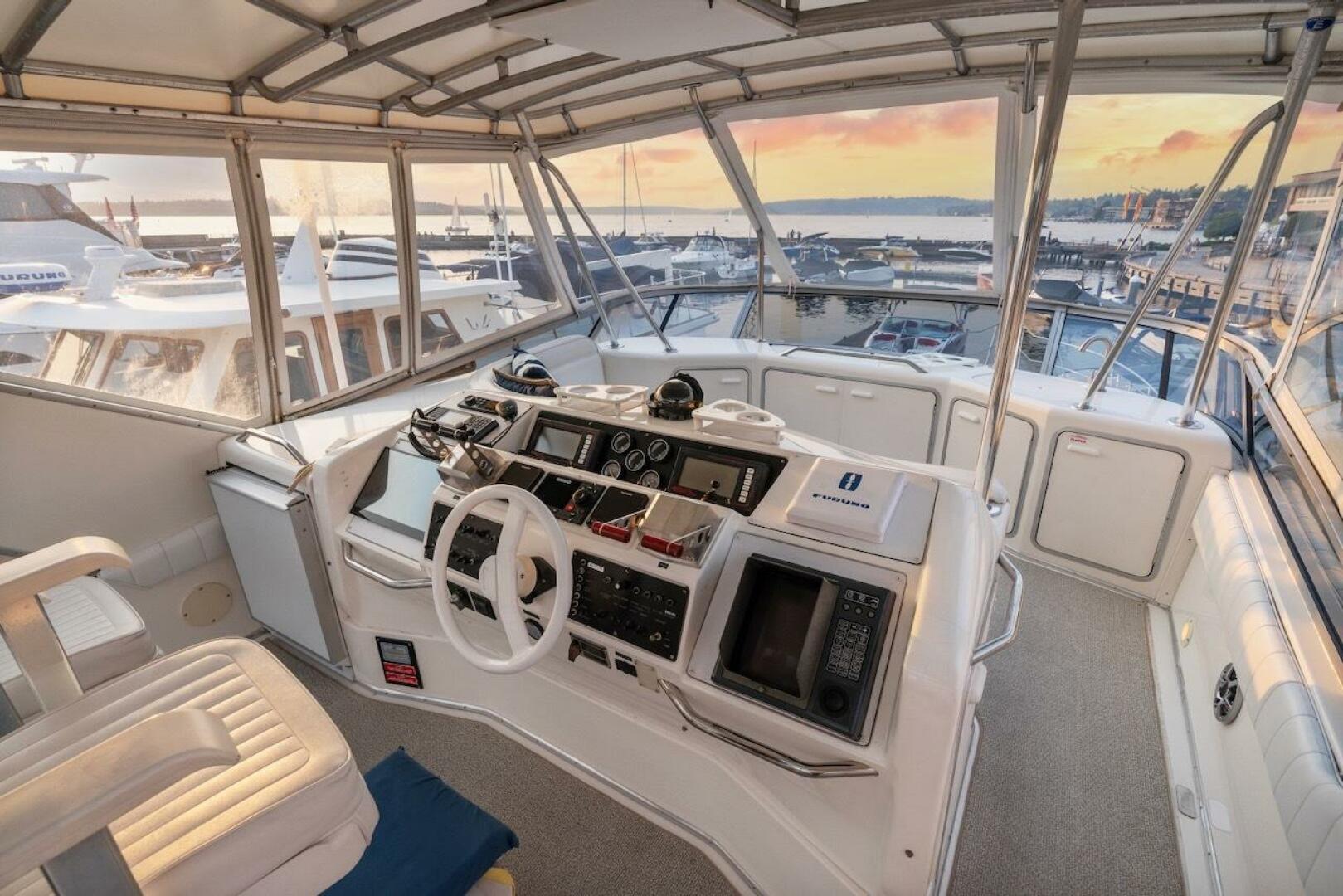 Slide: The Image of Sea Ray 550 Sedan Bridge 1993 - 5507054