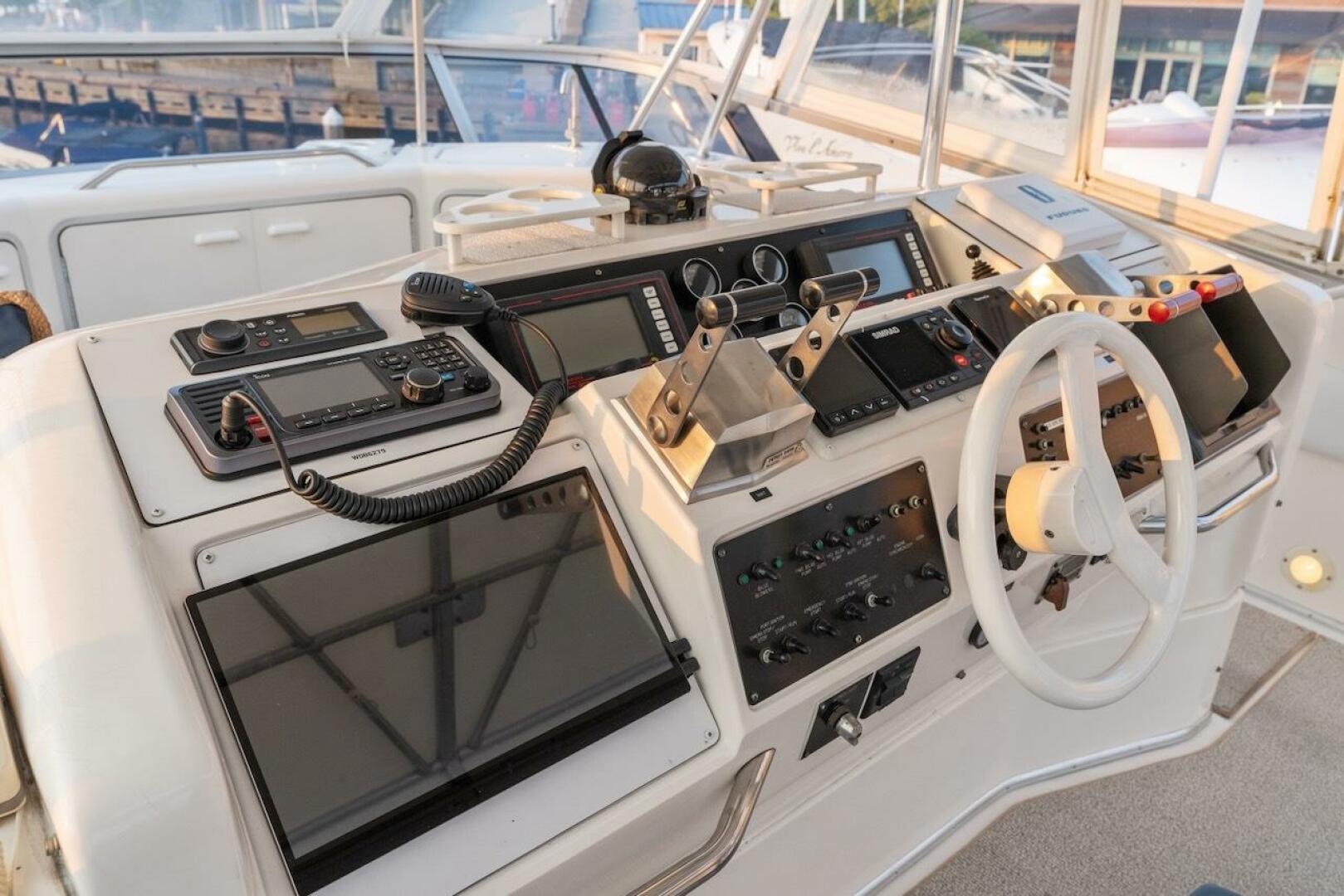 Slide: The Image of Sea Ray 550 Sedan Bridge 1993 - 5507059