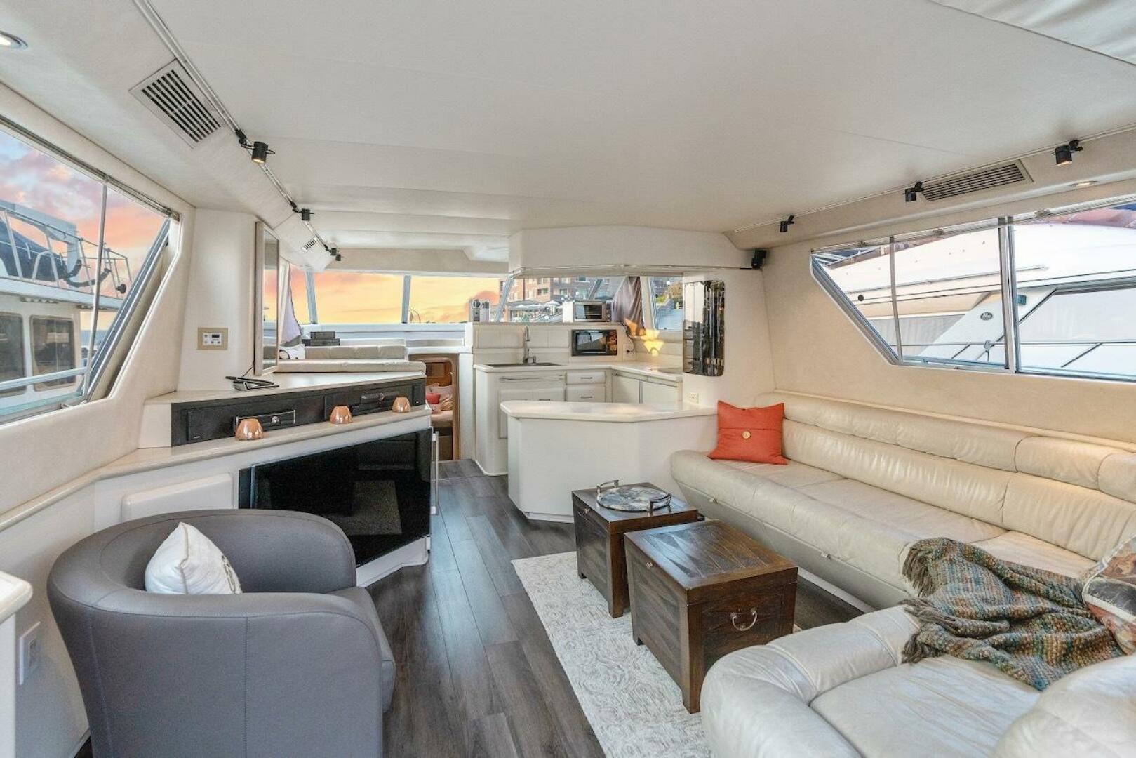 Slide: The Image of Sea Ray 550 Sedan Bridge 1993 - 5507066