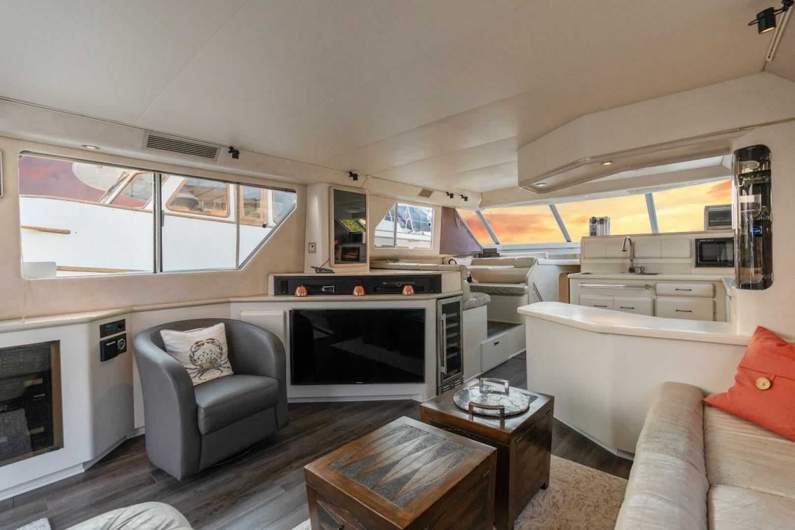 Slide: The Image of Sea Ray 550 Sedan Bridge 1993 - 5507068