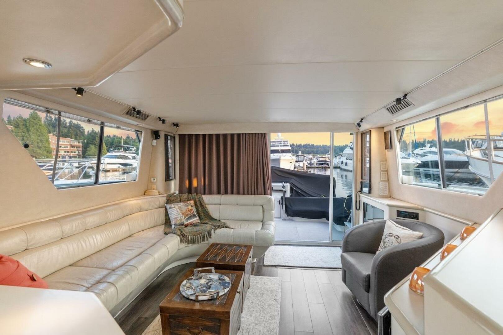 Slide: The Image of Sea Ray 550 Sedan Bridge 1993 - 5507070