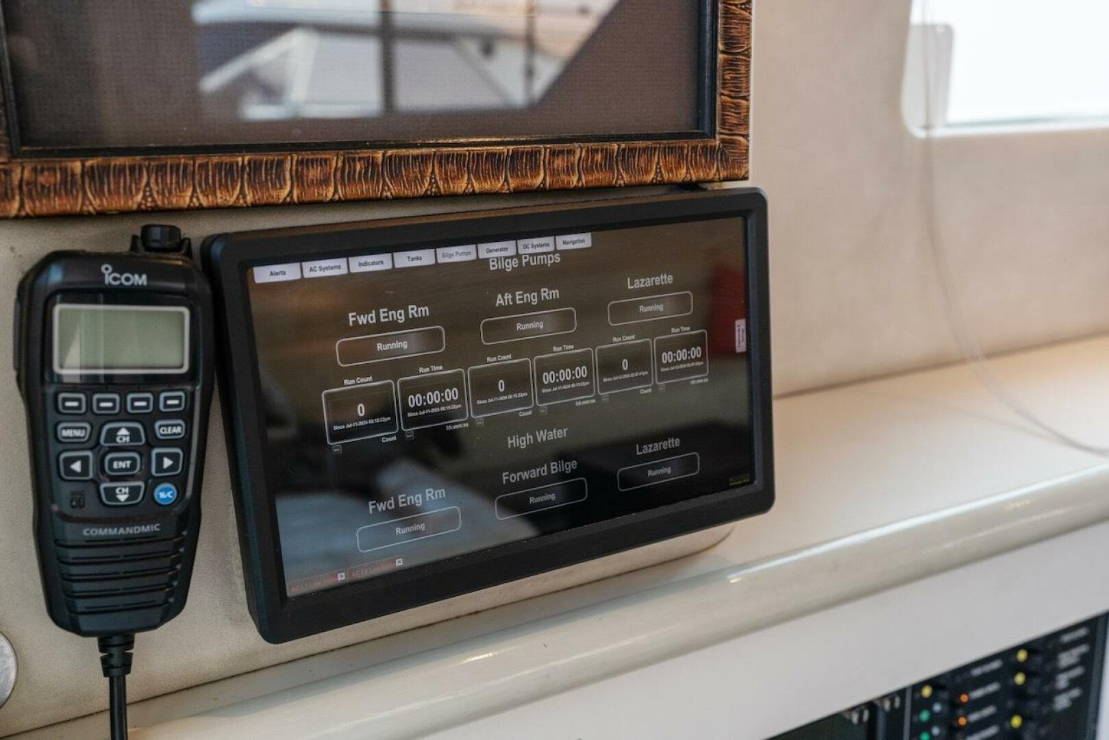 Slide: The Image of Sea Ray 550 Sedan Bridge 1993 - 5507078