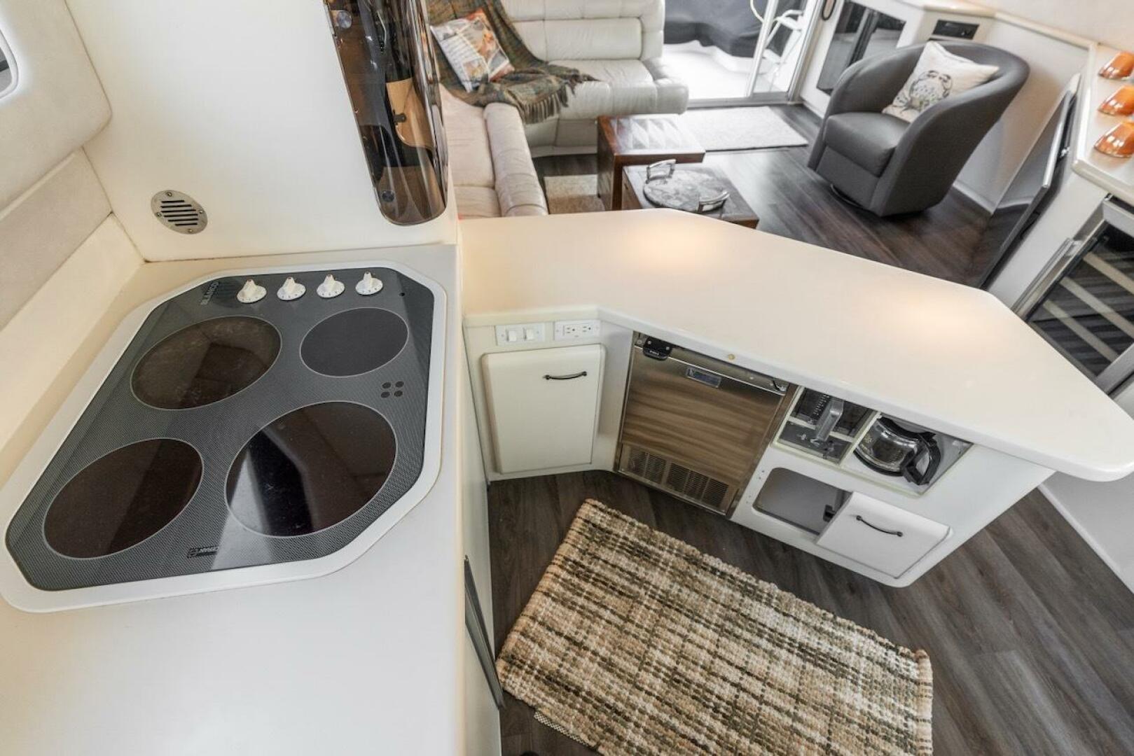 Slide: The Image of Sea Ray 550 Sedan Bridge 1993 - 5507085