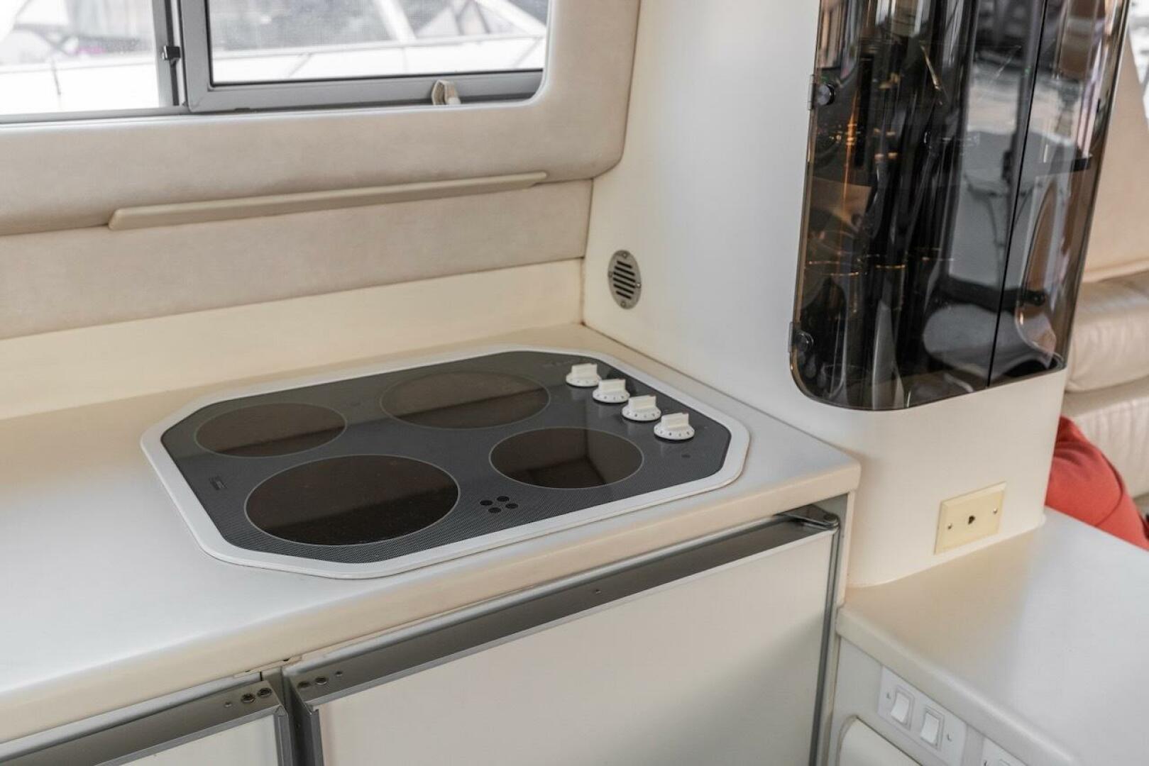 Slide: The Image of Sea Ray 550 Sedan Bridge 1993 - 5507090