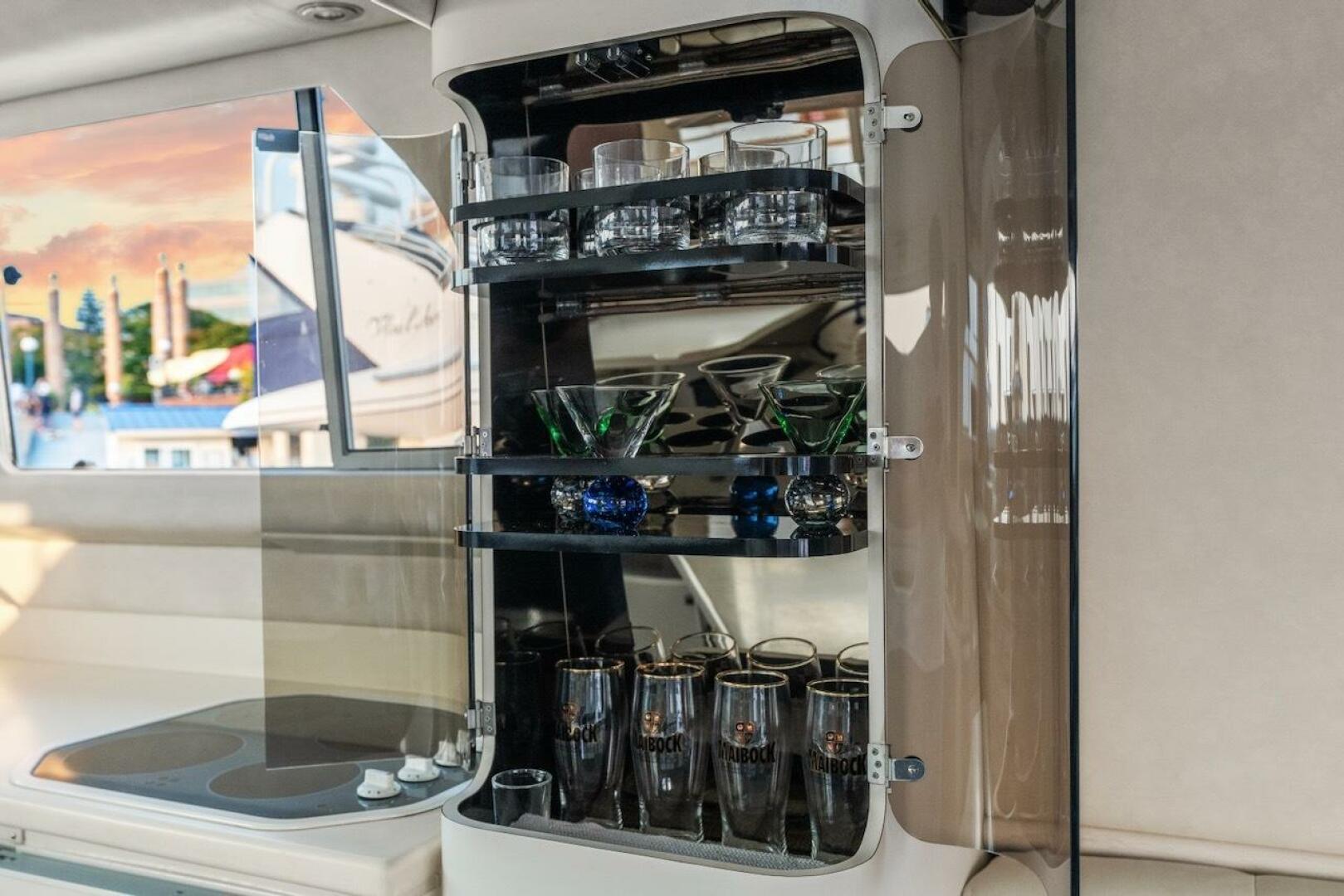 Slide: The Image of Sea Ray 550 Sedan Bridge 1993 - 5507092