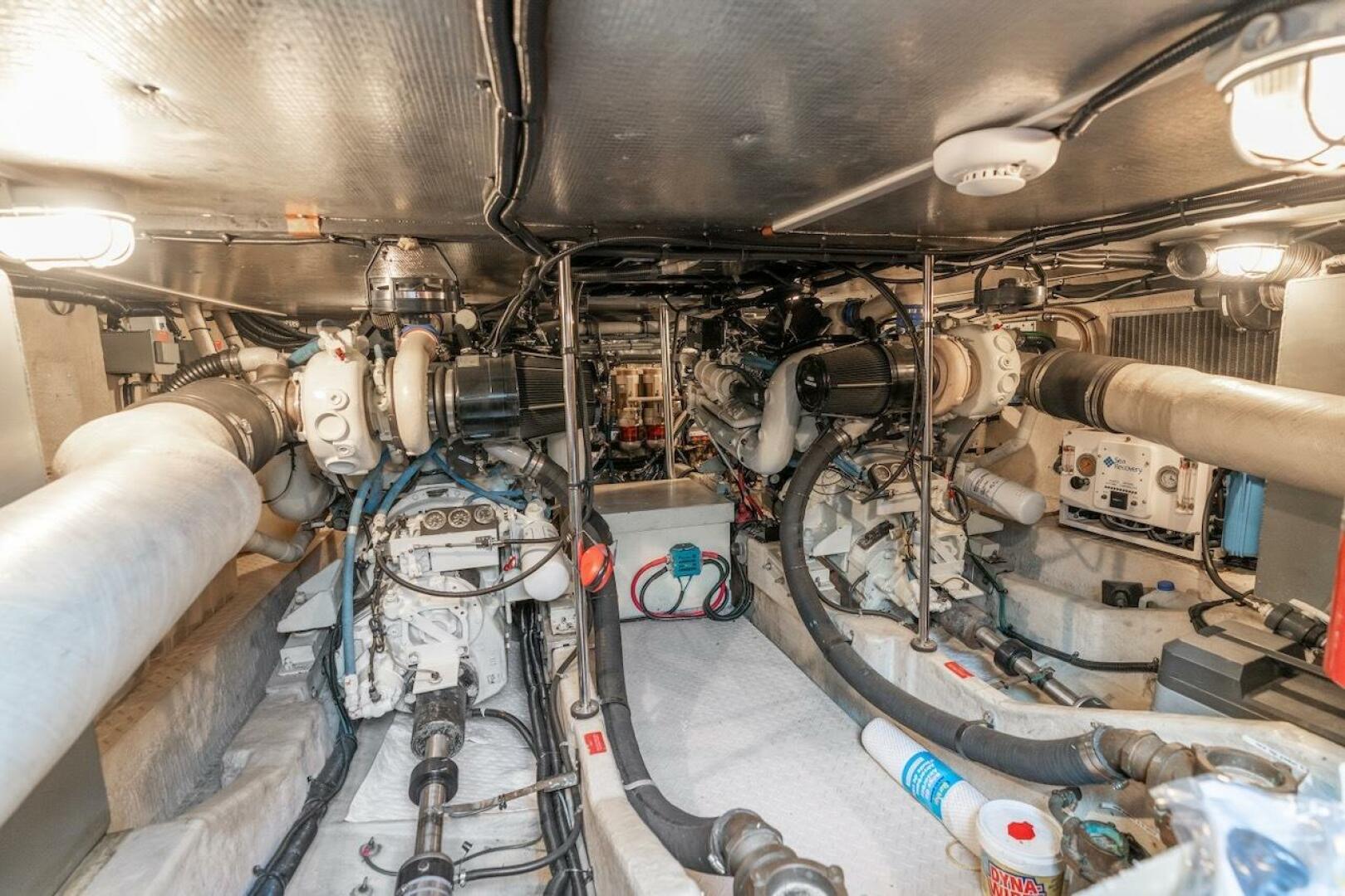 Slide: The Image of Sea Ray 550 Sedan Bridge 1993 - 5507106