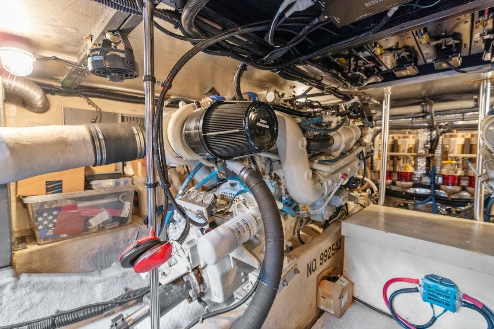 Slide: The Image of Sea Ray 550 Sedan Bridge 1993 - 5507107