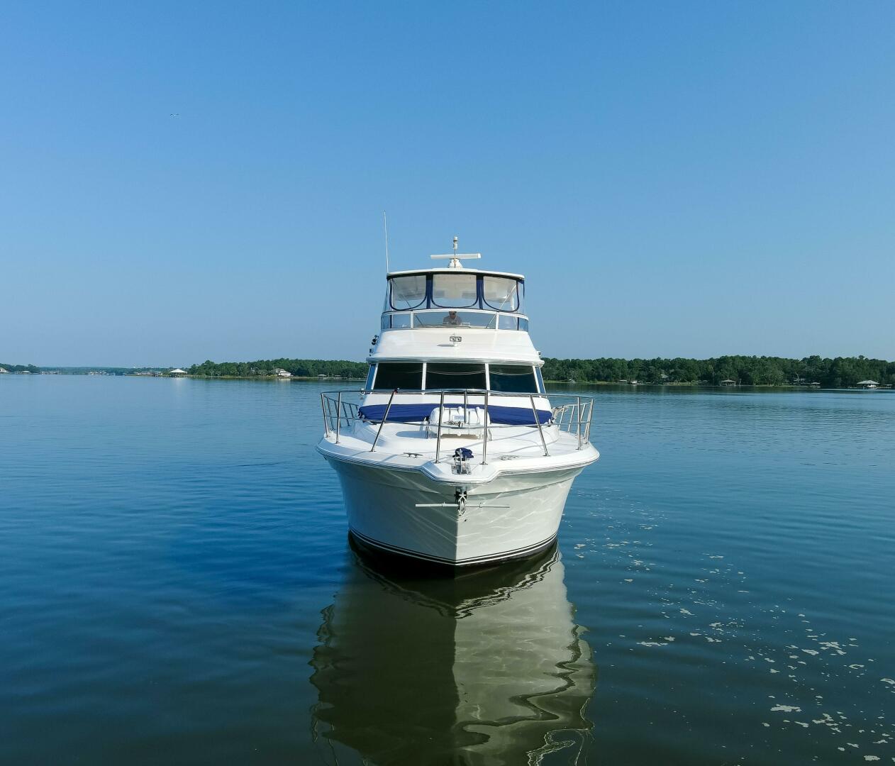 Slide: The Image of 1997 55 Sea Ray 550 Sedan No Name Bow - 3905934
