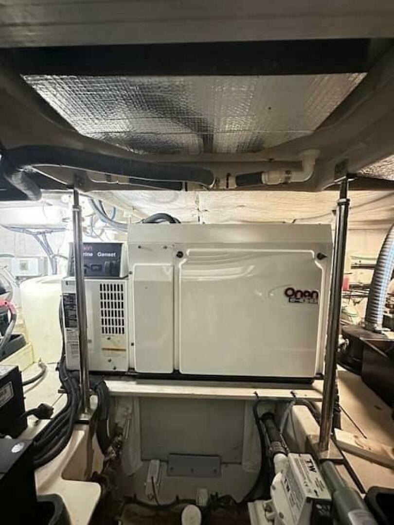 Slide: The Image of Sea Ray 550 Sedan Bridge 2005 - 5359882