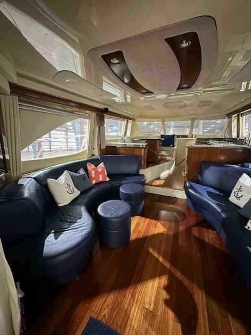 Slide: The Image of Sea Ray 550 Sedan Bridge 2005 - 5359840