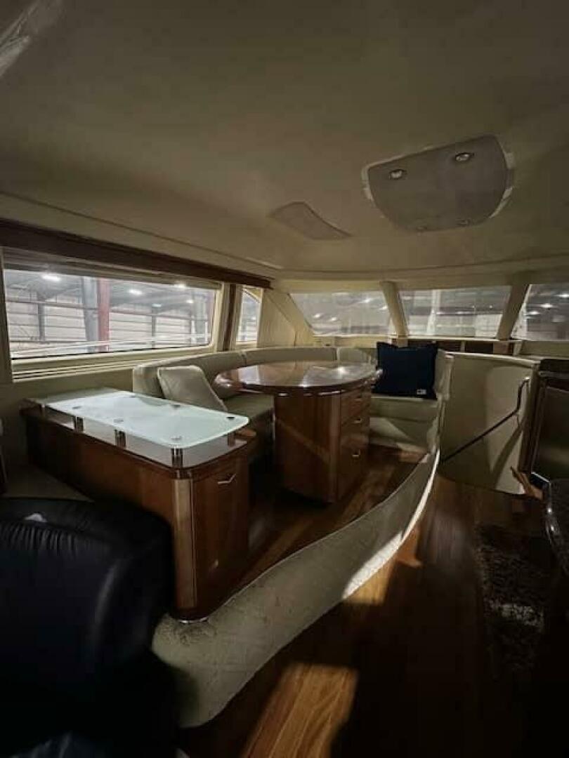 Slide: The Image of Sea Ray 550 Sedan Bridge 2005 - 5359844