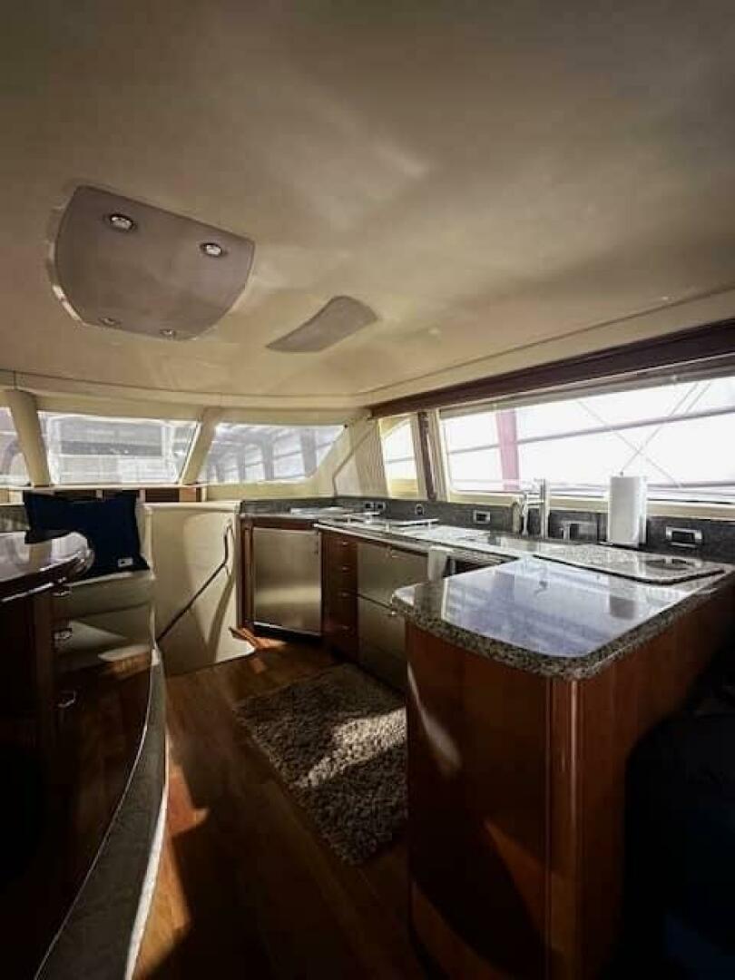 Slide: The Image of Sea Ray 550 Sedan Bridge 2005 - 5359846