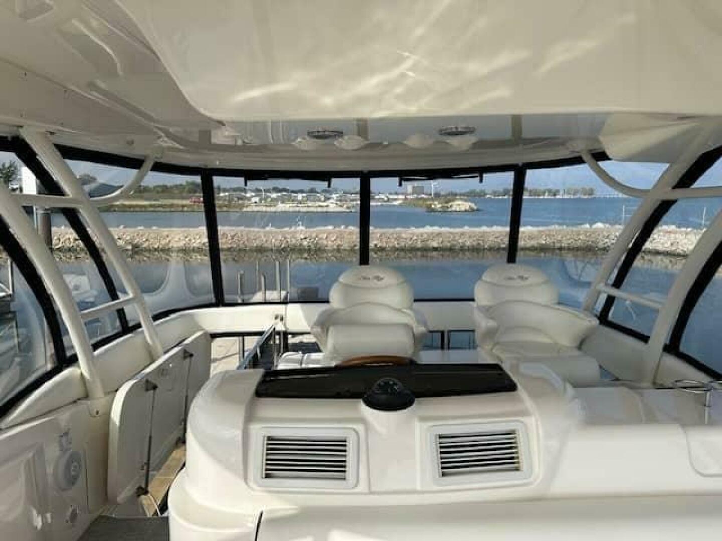 Slide: The Image of Sea Ray 550 Sedan Bridge 2005 - 5359876