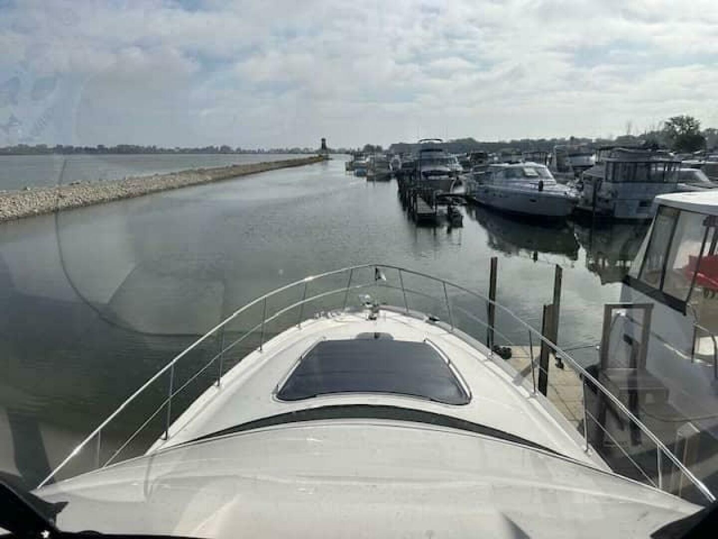 Slide: The Image of Sea Ray 550 Sedan Bridge 2005 - 5359878