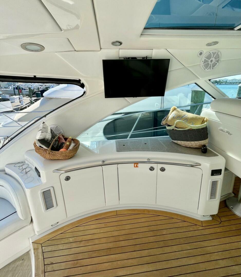 Slide: The Image of 2008 Sea Ray 55 Sundancer POSITIVE VIBES - 4003404