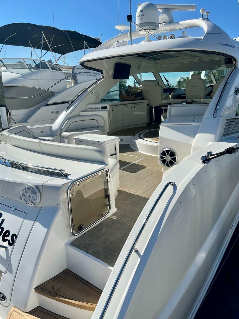 Slide: The Image of 2008 Sea Ray 55 Sundancer POSITIVE VIBES Transom - 4003364