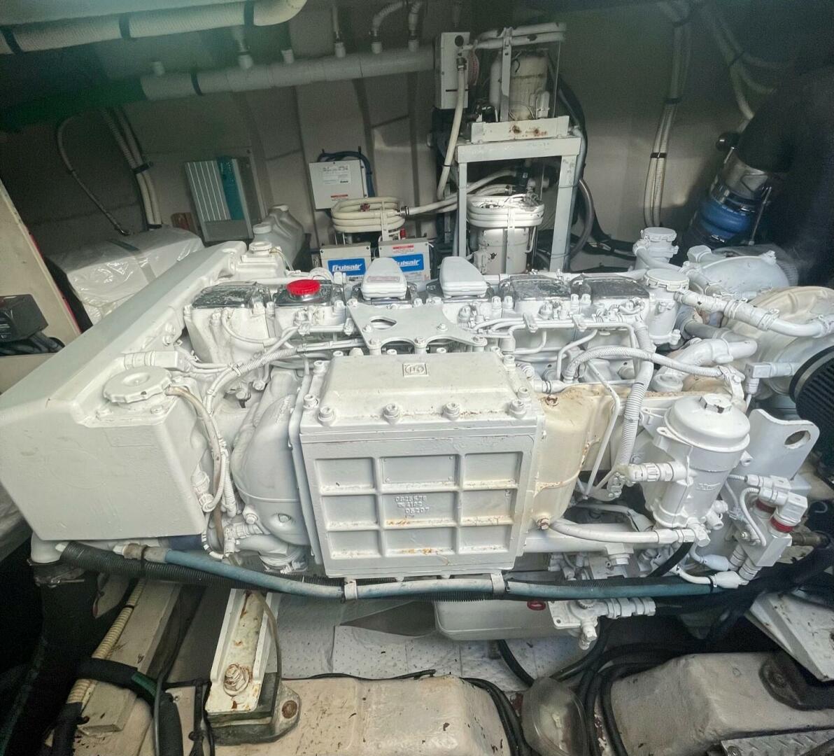 Slide: The Image of 2008 Sea Ray 55 Sundancer POSITIVE VIBES Engine - 4003370