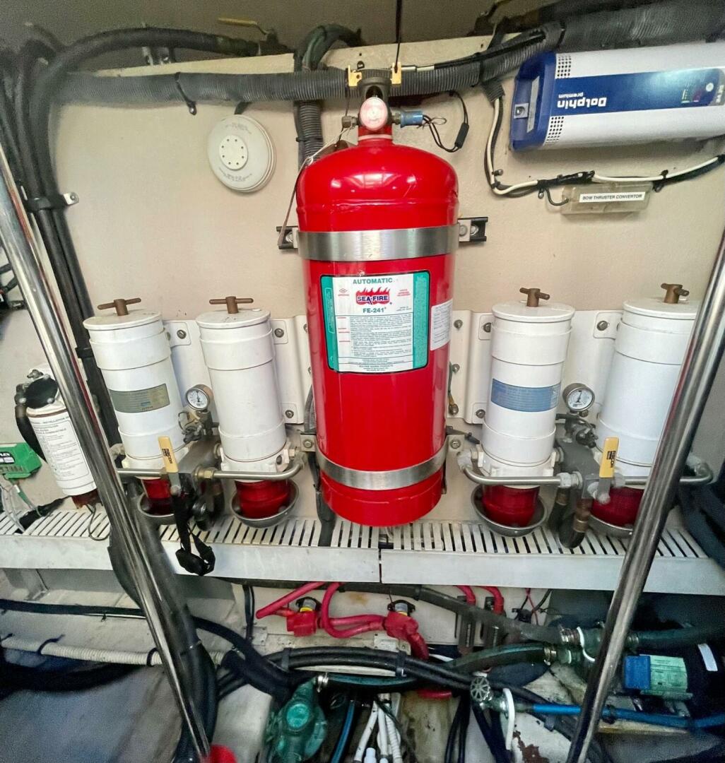 Slide: The Image of 2008 Sea Ray 55 Sundancer POSITIVE VIBES Fire Suppression - 4003371
