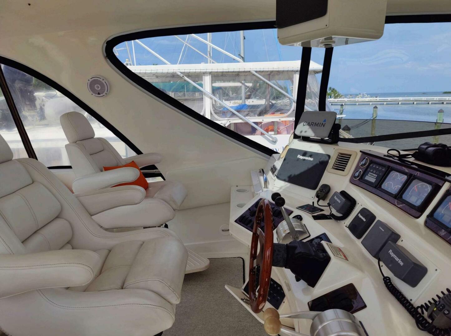Slide: The Image of Sea Ray 560 Sedan Bridge 1999 - 5396591