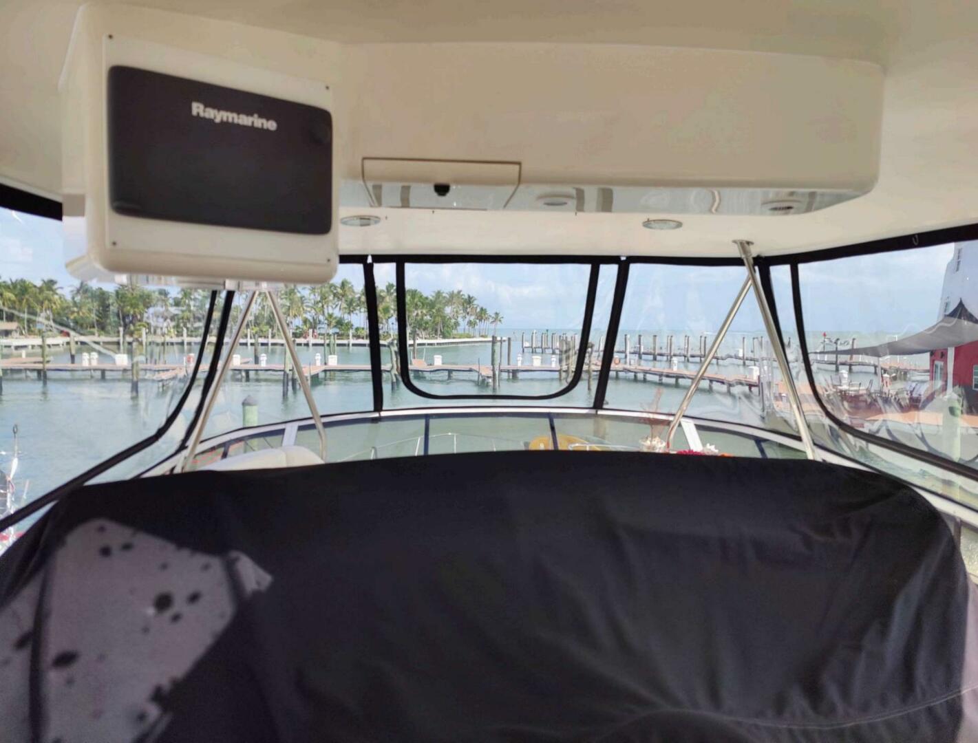 Slide: The Image of Sea Ray 560 Sedan Bridge 1999 - 5396586