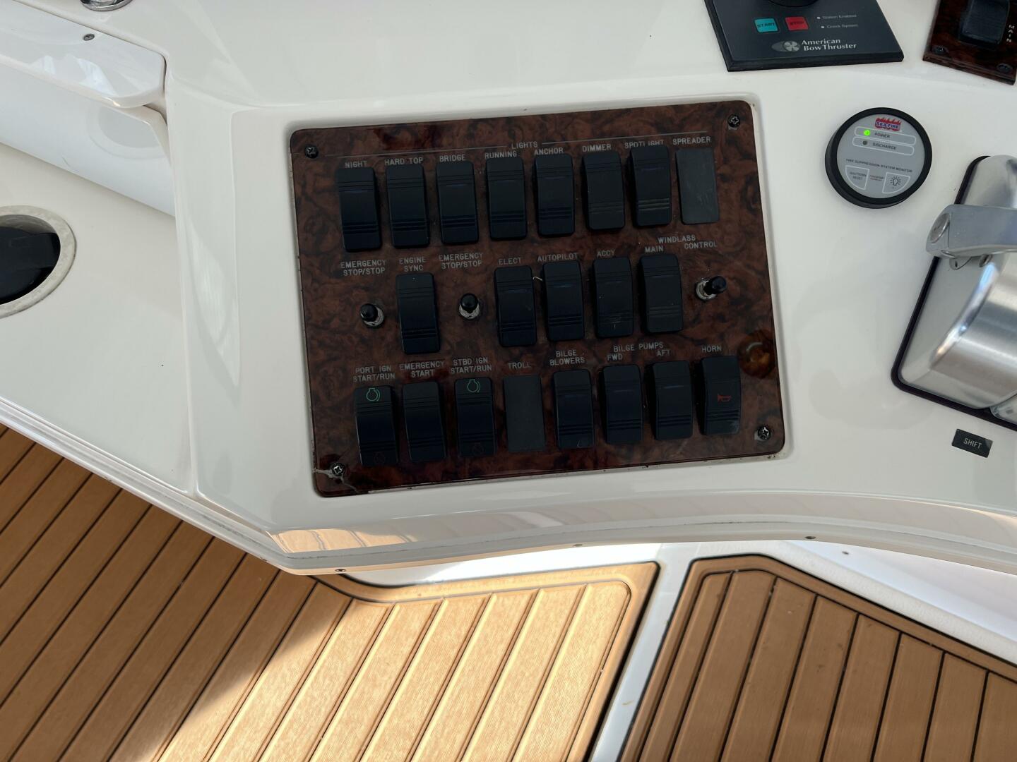 Slide: The Image of 2001 Sea Ray 56 Sedan Bridge Moderation - 3733892