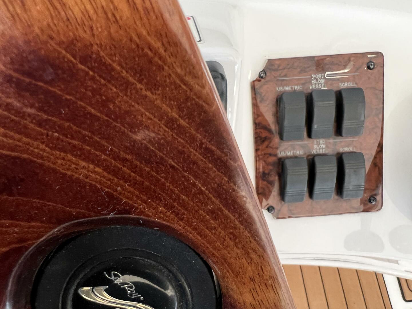 Slide: The Image of 2001 Sea Ray 56 Sedan Bridge Moderation - 3733895
