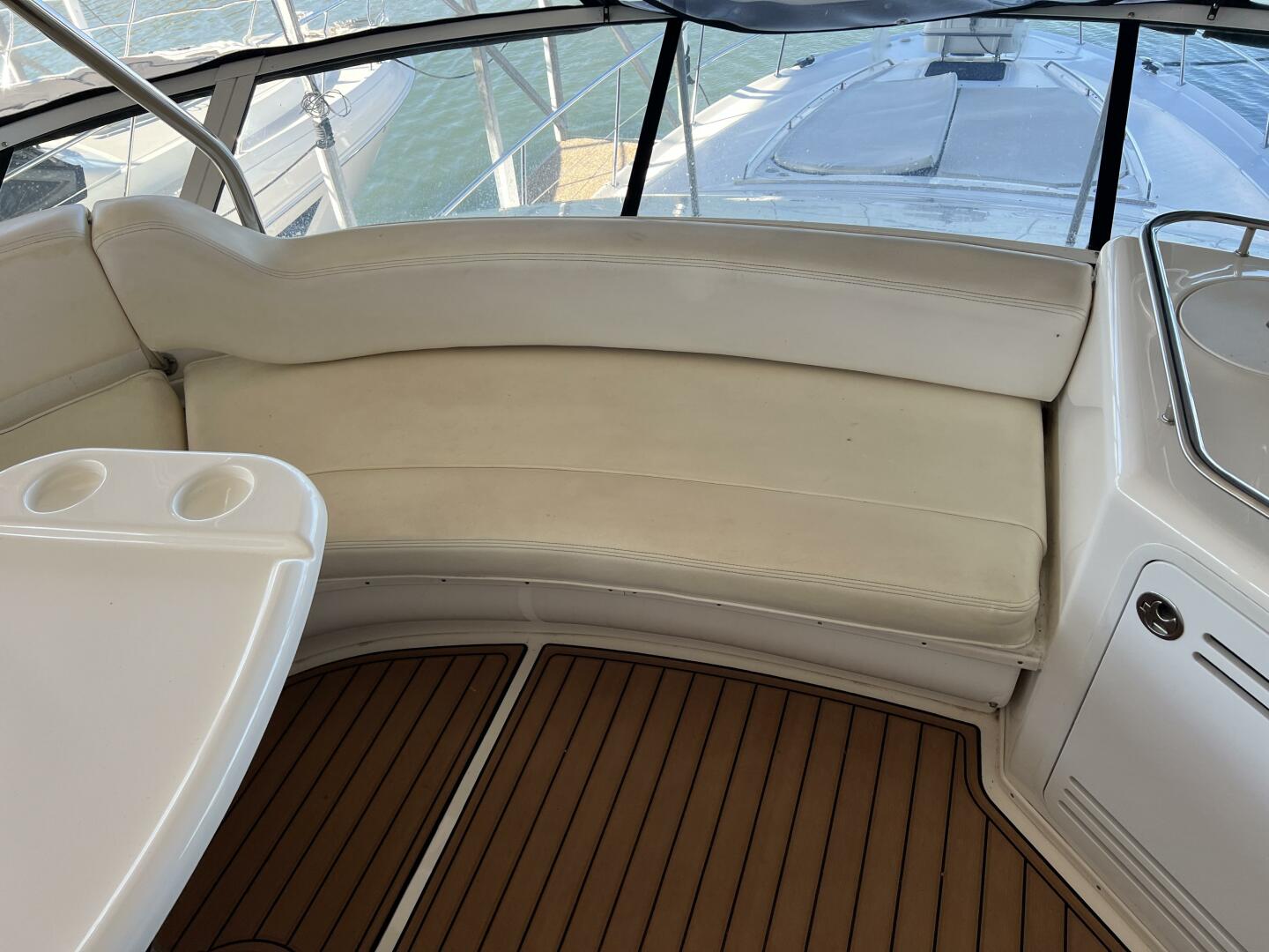 Slide: The Image of 2001 Sea Ray 56 Sedan Bridge Moderation - 3733898