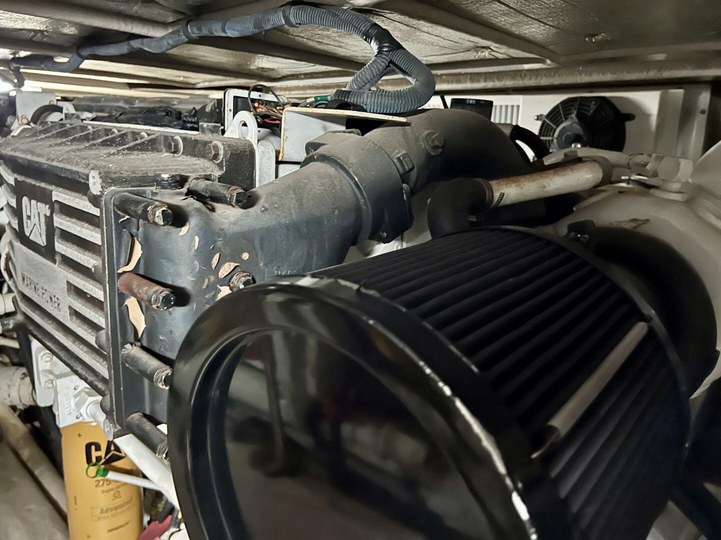 Slide: The Image of 2001 Sea Ray 56 Sedan Bridge Moderation - 3733909