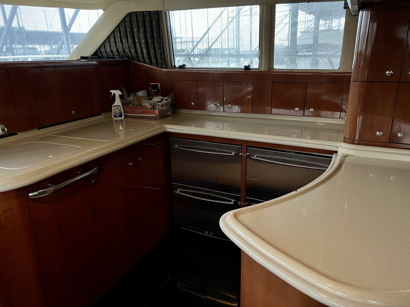 Slide: The Image of 2001 Sea Ray 56 Sedan Bridge Moderation - 3733859