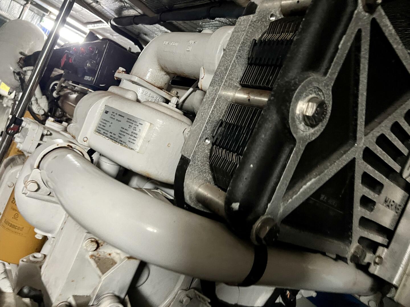 Slide: The Image of 2001 Sea Ray 56 Sedan Bridge Moderation - 3733914