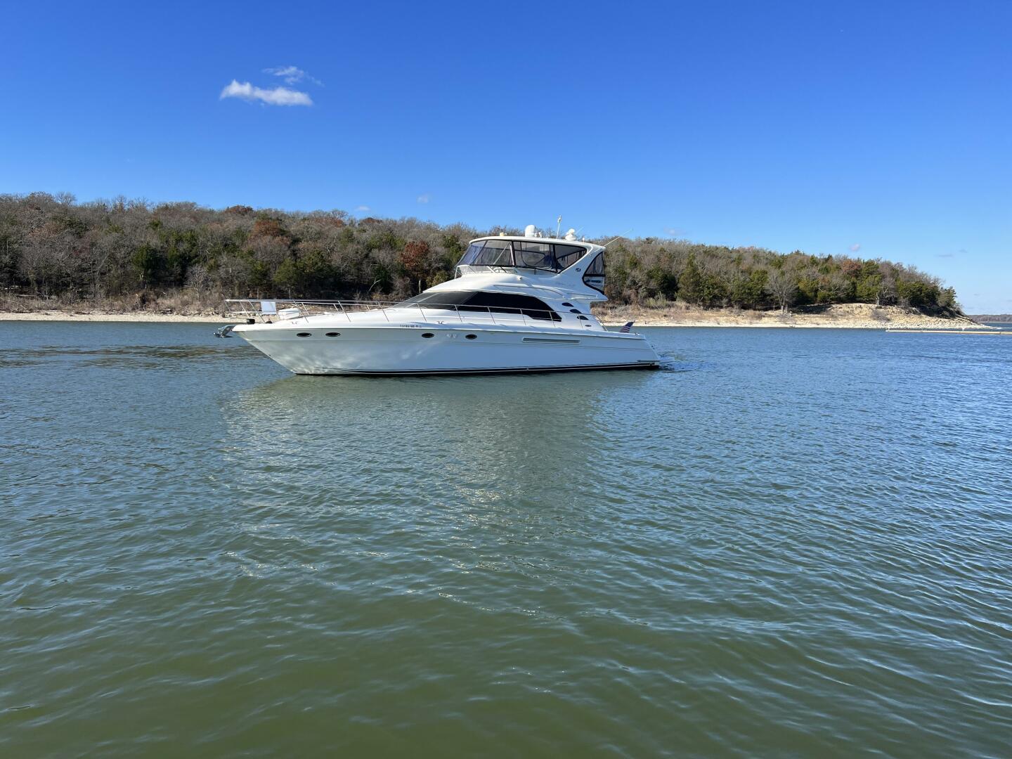 Slide: The Image of 2001 Sea Ray 56 Sedan Bridge Moderation - 3733927
