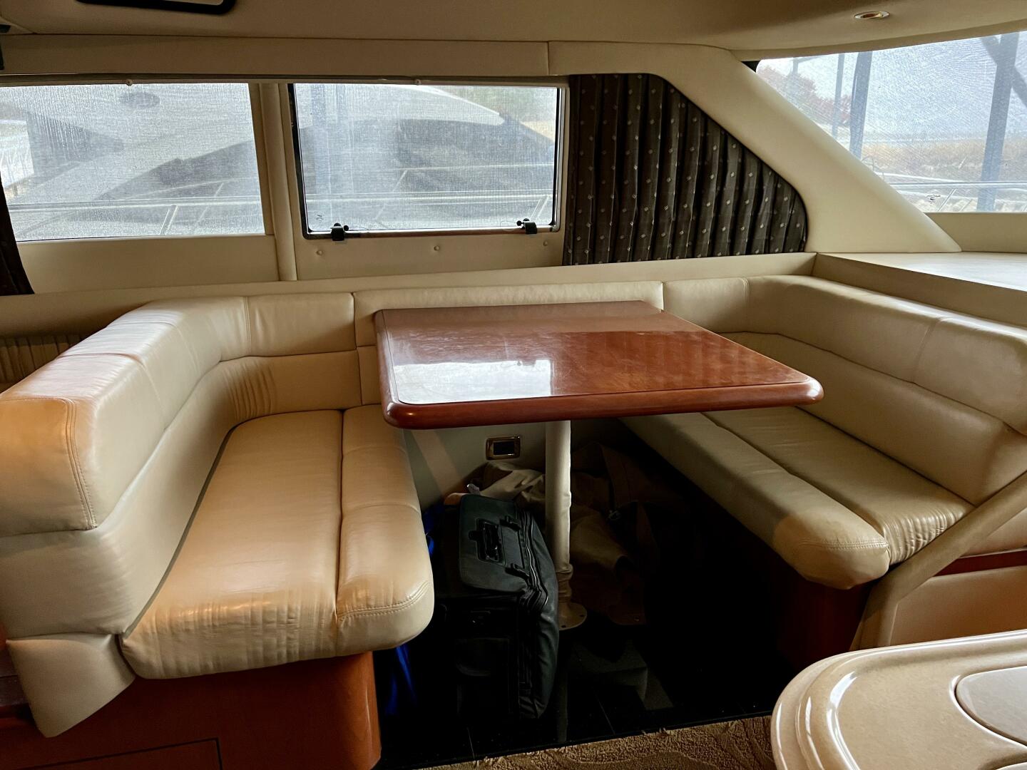 Slide: The Image of 2001 Sea Ray 56 Sedan Bridge Moderation - 3733862