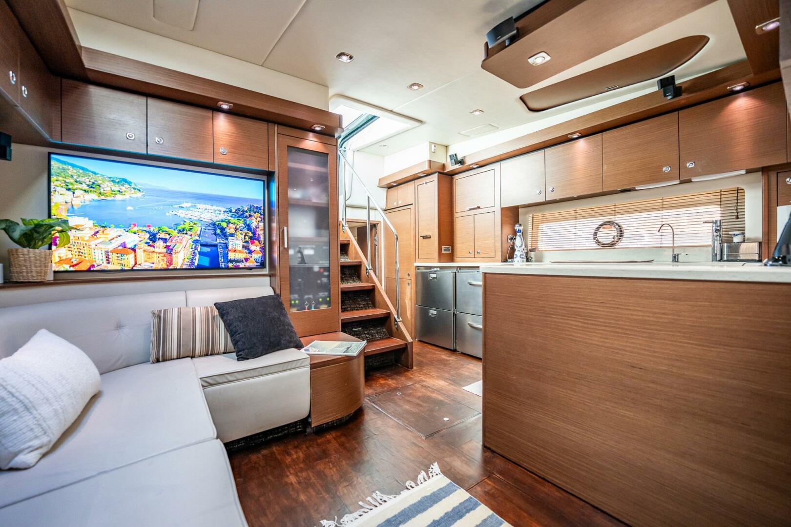 Slide: The Image of Sea Ray 580 Sundancer 2013 - 4429236