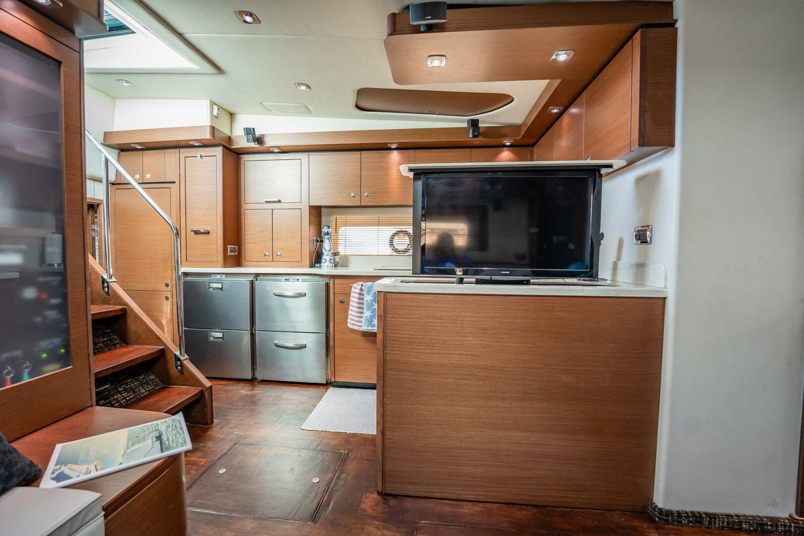 Slide: The Image of Sea Ray 580 Sundancer 2013 - 4429239