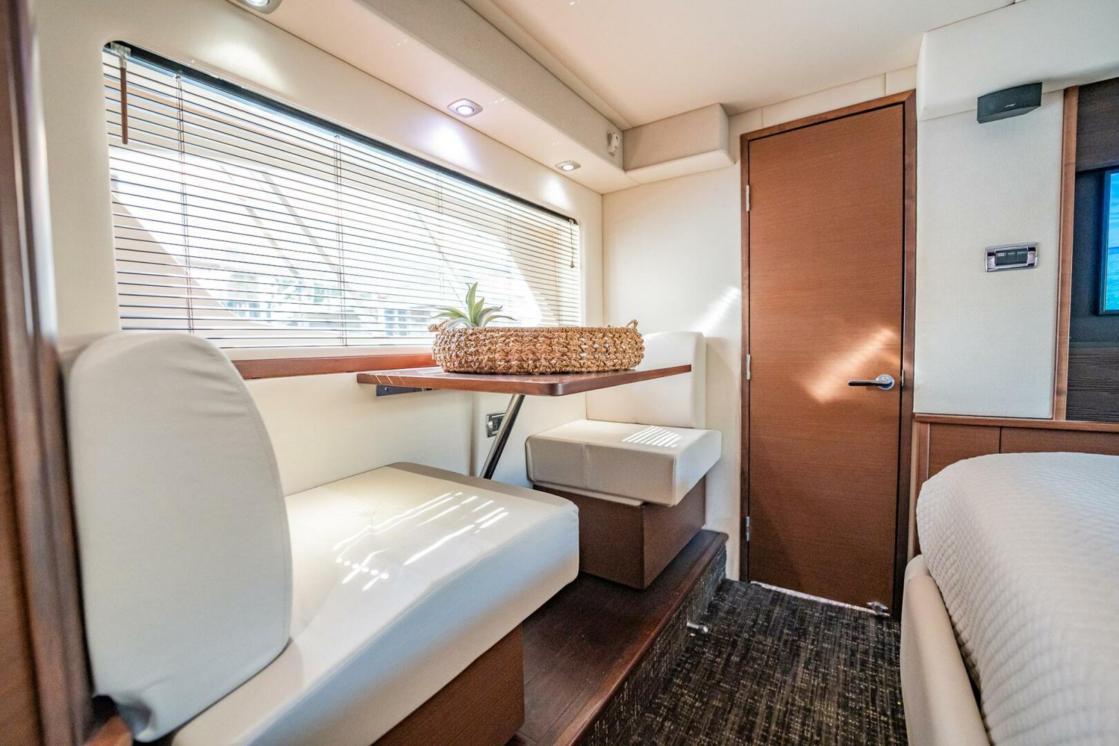 Slide: The Image of Sea Ray 580 Sundancer 2013 - 4429244