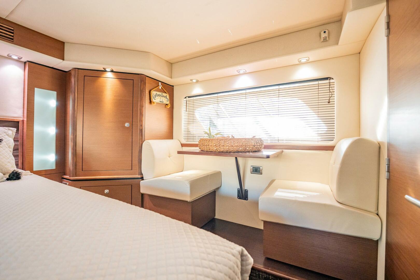 Slide: The Image of Sea Ray 580 Sundancer 2013 - 4429246