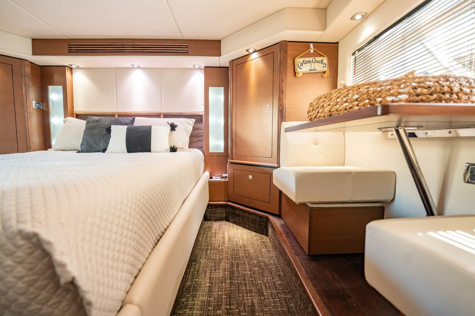Slide: The Image of Sea Ray 580 Sundancer 2013 - 4429247